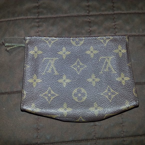 Vintage Louis Vuitton Cosmetic  Monogram Toiletry 15 Pouch Bag  LV Mono - Picture 1 of 15